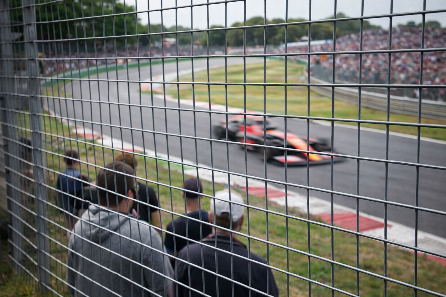 Motor racing phone pic